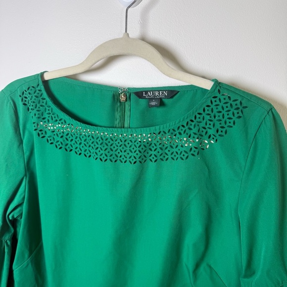 Lauren Ralph Lauren Green Laser Cut Bell Sleeve Poplin Boat Neck Top size Large - Picture 5 of 7